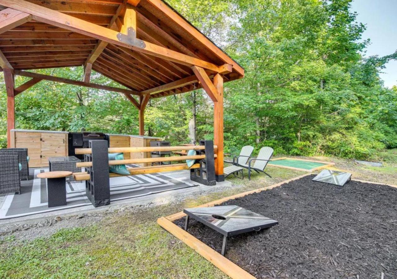 Fabulous Pet-Friendly, Family Cabin With Outdoor Kitchen, Hot Tub, Sauna, Fireplace, Theater Room, Arcade, Pool Table, And Fire Pit Within Minuties Of Dollywood Sevierville Eksteriør billede
