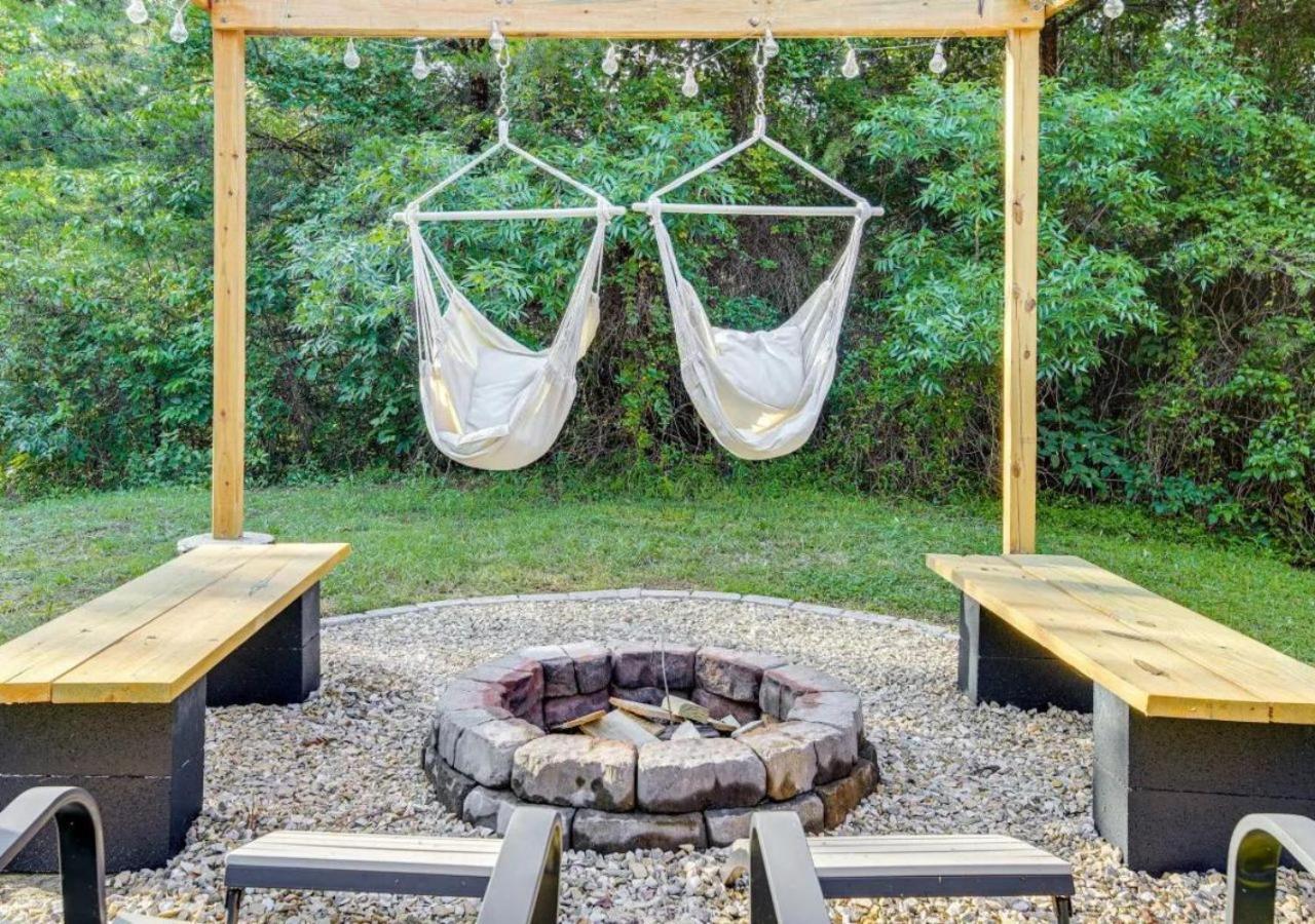 Fabulous Pet-Friendly, Family Cabin With Outdoor Kitchen, Hot Tub, Sauna, Fireplace, Theater Room, Arcade, Pool Table, And Fire Pit Within Minuties Of Dollywood Sevierville Eksteriør billede
