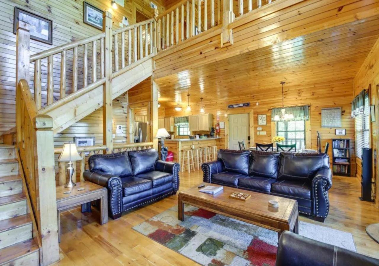 Fabulous Pet-Friendly, Family Cabin With Outdoor Kitchen, Hot Tub, Sauna, Fireplace, Theater Room, Arcade, Pool Table, And Fire Pit Within Minuties Of Dollywood Sevierville Eksteriør billede