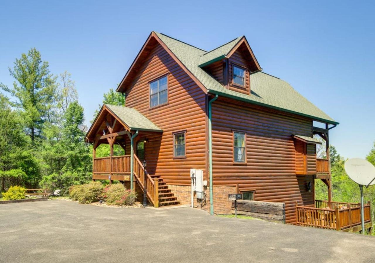 Fabulous Pet-Friendly, Family Cabin With Outdoor Kitchen, Hot Tub, Sauna, Fireplace, Theater Room, Arcade, Pool Table, And Fire Pit Within Minuties Of Dollywood Sevierville Eksteriør billede